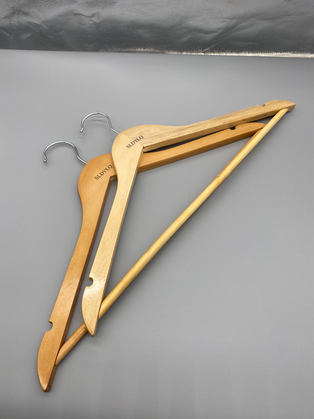 SLDYLQ Clothes hangers,Solid Wood Suit Hangers - 20 Pack - with Non Slip Bar and Precisely Cut Notches - 360 Degree Swivel Chrome Hook - Natural Finish Super Sturdy and Durable Wooden Hangers.