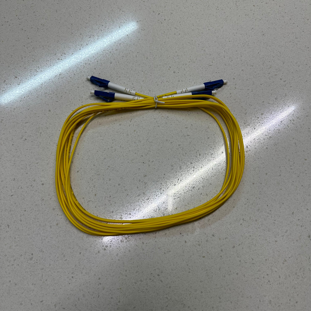 KNXWYYN Optical fiber cables,Fiber Optic Patch Cable SC to SC,Single Mode OS1 9/125um,OD 3.0mm,with 2 Fiber Optic Adapter (1M, Yellow(SC/APC to SC/APC)