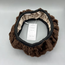 Load image into Gallery viewer, iDeretool Steering wheel covers for automobiles,Women&#39;s winter fashion wool fur soft wool steering wheel cover black fluffy hand brake cover shift cover Plush warm anti slip car decoration long hair.
