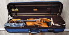 Load image into Gallery viewer, Mozazeng case for musical instruments ,Trumpet Gig Bag Soft Trumpet Case Oxford Cloth with Shoulder Belt Durable Double Zippers for Musical Instrument

